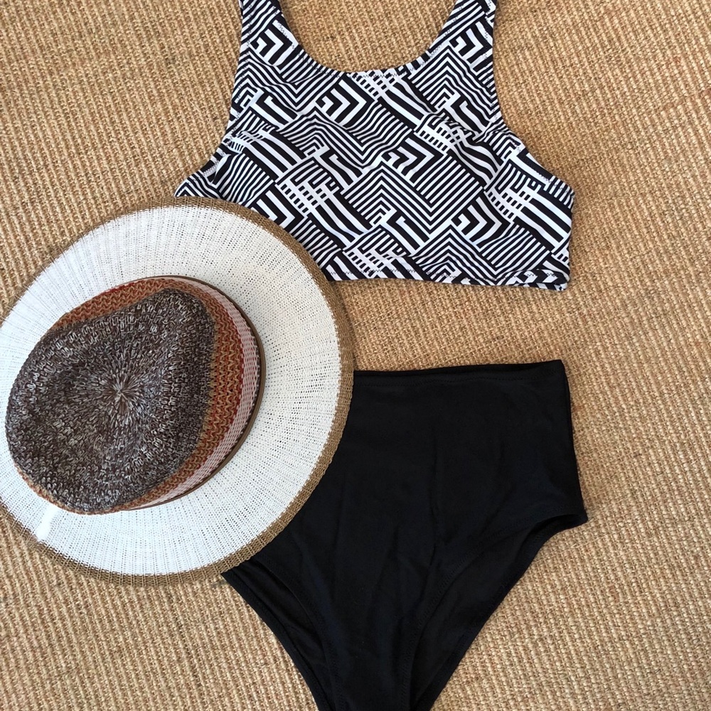 Cupshe hide and seek bikini- White and black